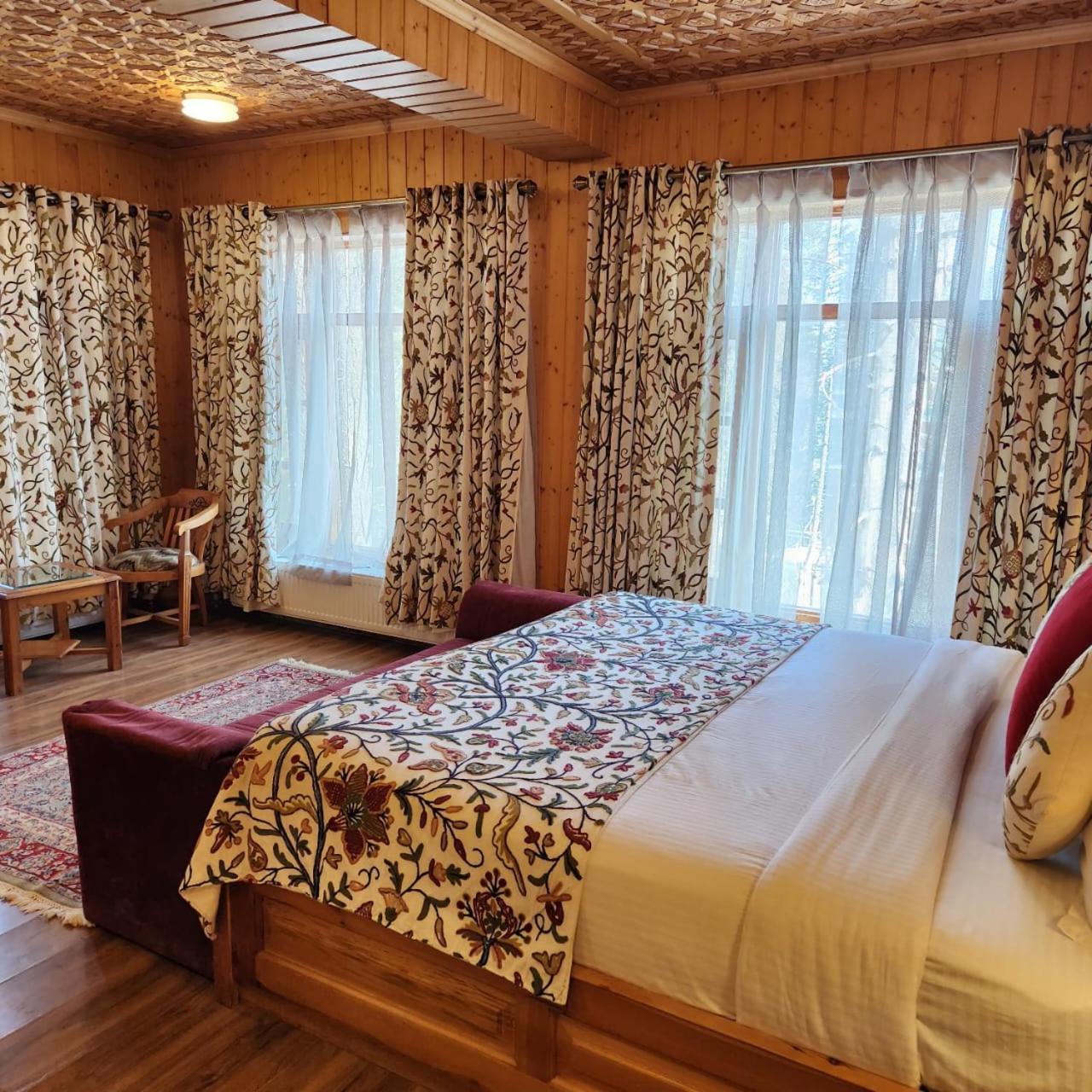 Shaw Inn By Stay Pattern Γκουλμάργκ Εξωτερικό φωτογραφία